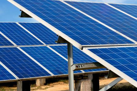 屋頂安裝光伏發(fā)電對房屋有害嗎?這些方面需考量!