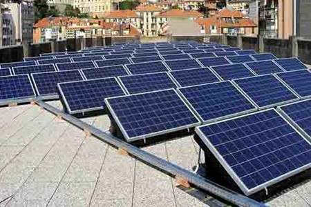 如何讓光伏發(fā)電系統(tǒng)與電網(wǎng)進行并網(wǎng)運行?